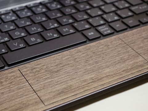 西川和久の不定期コラム 木の素材を活かしたryzen搭載2in1 Hp Envy X360 13 Wood Edition Pc Watch