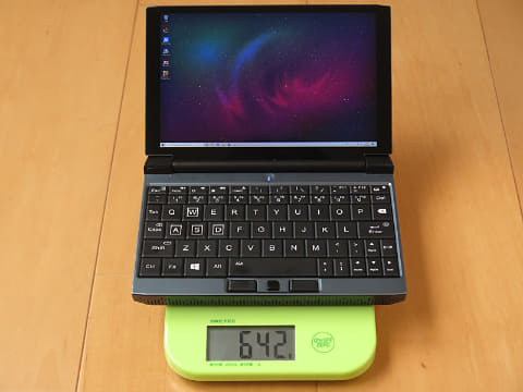 Hothotレビュー ゲームコントローラを後付けできる異色の7型umpc Onegx1 Pc Watch