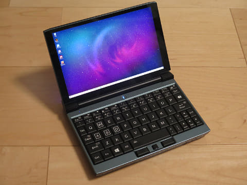 Hothotレビュー ゲームコントローラを後付けできる異色の7型umpc Onegx1 Pc Watch