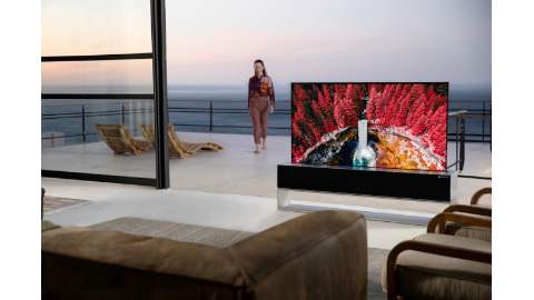 【家電】LG、世界初「画面が巻き取れる」約900万円の有機EL TVを発売