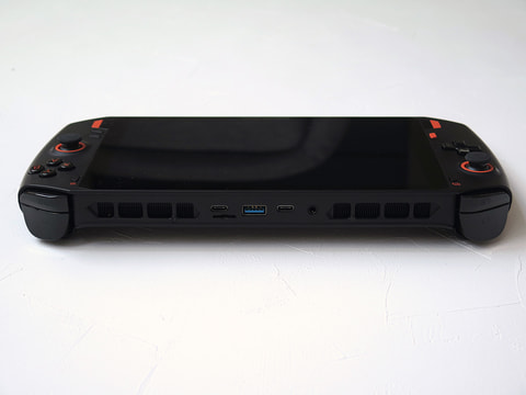 Hothotレビュー 8 4型 大画面 の衝撃 ポータブルwindowsゲーム機 Onexplayer を試す Pc Watch