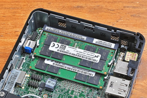 手のひらサイズの高性能8コアryzenベアボーンキットをcrucialメモリ Ssdでハイコスパ仕様に仕上げてみた サイズは極小 実用性は十分 メモリとssdを賢く選んで仕事にも余暇にも活躍する1台に Pc Watch Sponsored