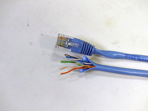 特集 よく分かるlanケーブルの選び方 Cat 6でも10gbps対応可能 Cat 8まで速度差を検証 Pc Watch