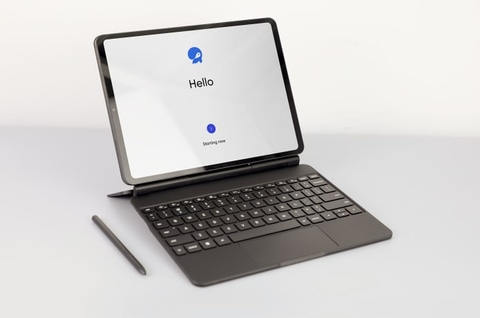 世界初のコンシューマ用linuxタブレット Jingpad 登場 Androidアプリも動作 Pc Watch