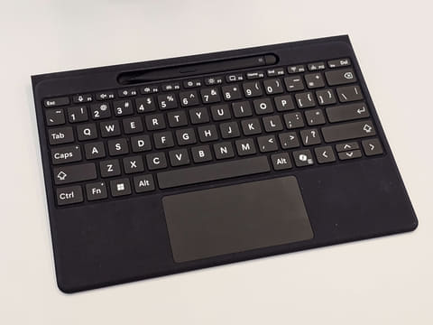 旧機種でも使える「Surface Pro Flex Keyboard」、めちゃくちゃ便利だったけども…… - PC Watch