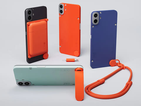 デザインと機能性にほぼ全振りしたスマホ「CMF PHONE 1」 - PC Watch