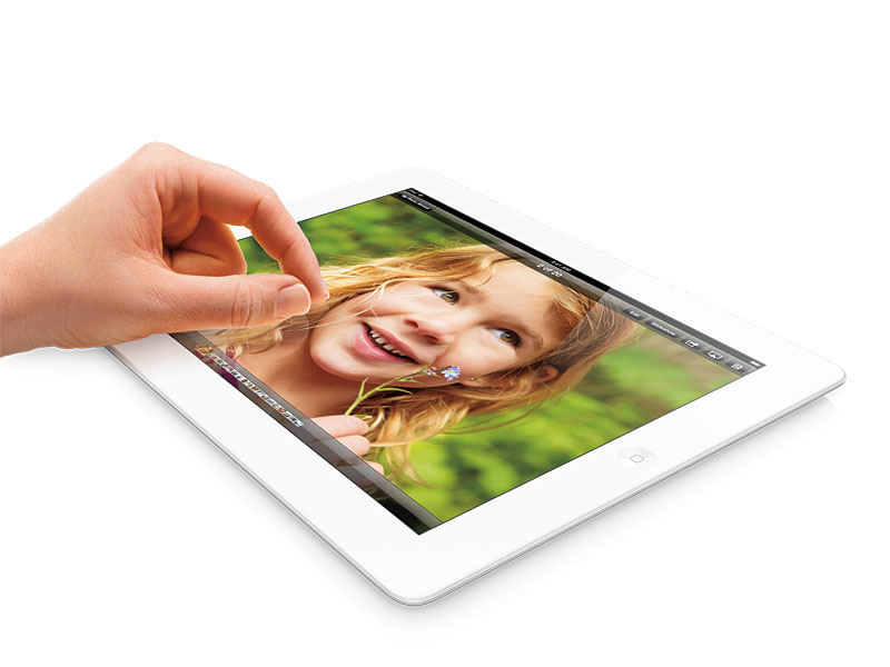 第4世代となる「iPad Retinaディスプレイモデル」。A6XプロセッサとLightningコネクタを採用する。