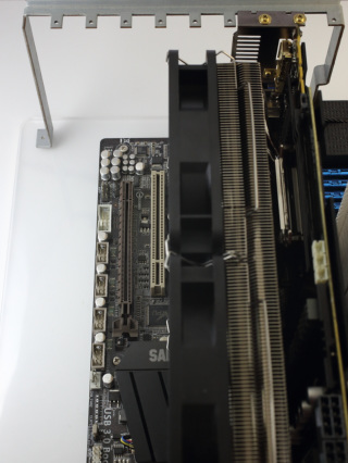 専用の液体冷却システムコンポーネントを備えたグラフィックカード（GPU） 瀬文茶のヒートシンクグラフィック】RAIJINTEK「MORPHEUS」 ～最新GPU