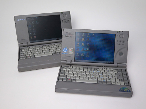 モバイラーが憧れた名機を今風に蘇らせる 東芝 Libretto 30 60 Windowsモバイルのエポックメイカー Pc Watch