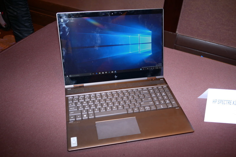 HPからもAMD GPU内蔵Intel CPU搭載の15型2in1「HP Spectre