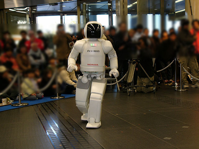 やじうまPC Watch】ホンダの二足歩行ロボット研究は継続中 ～ASIMO開発