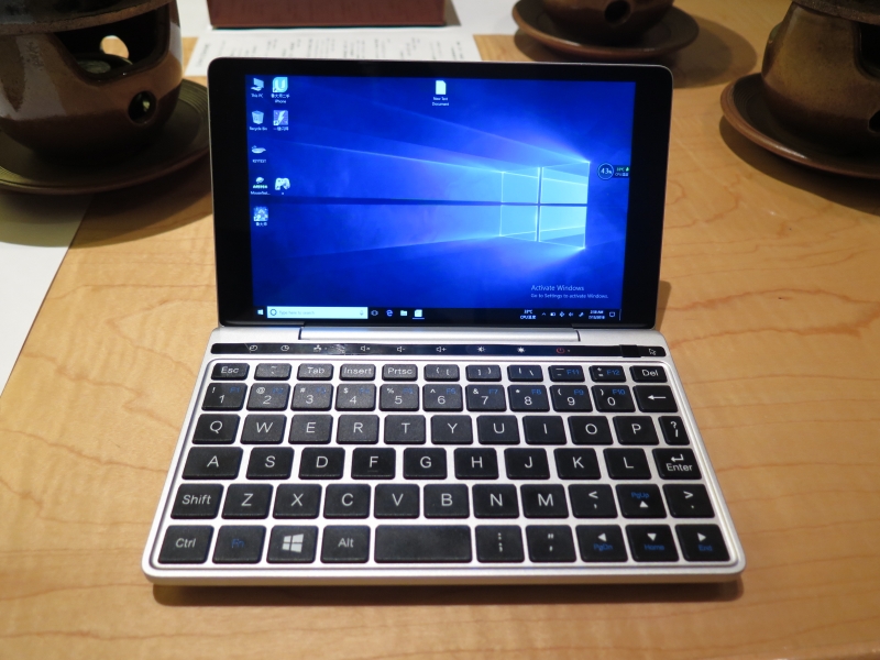 GPD pocket2  Core m3-7y30 8G/128G オマケ