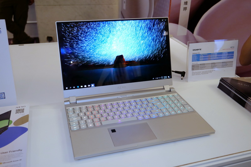 イベントレポート】GIGABYTE、4K有機EL搭載の15.6型ゲーミングノート