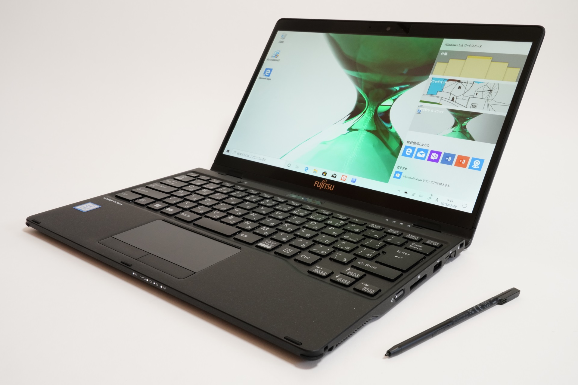 Hothotレビュー】ペン内蔵で世界最軽量約868gな2in1「LIFEBOOK UH95