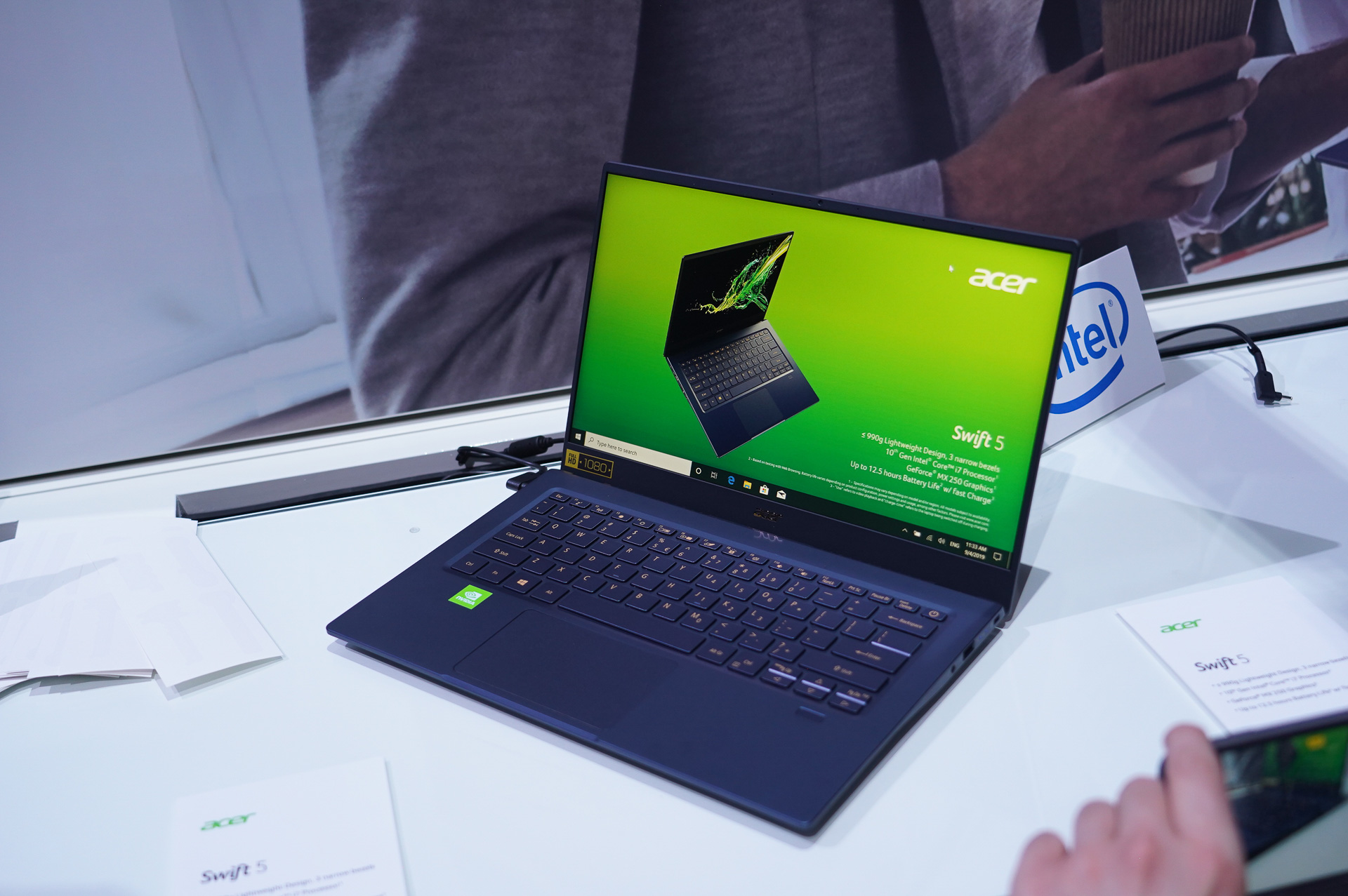 イベントレポート】GeForce搭載で990gの14型ノート「Acer Swift 5