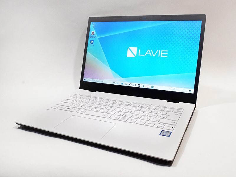 PC短評】家のなかで持ち運んで使える14型ノート「LAVIE Home Mobile