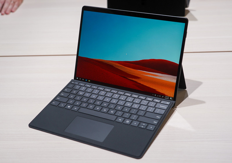 笠原一輝のユビキタス情報局】Surface Pro XはデュアルコアのPentiumより高性能で長時間駆動 ～Arm版Windows搭載「Surface  Pro X」をレビュー【後編】 - PC Watch