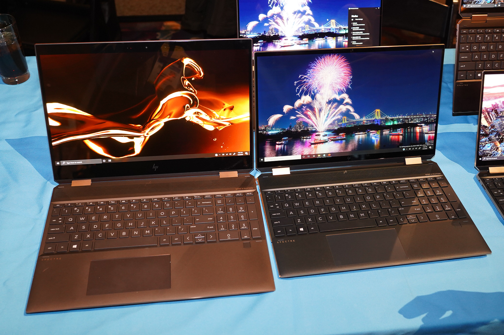 イベントレポート Hp 4辺狭額縁で90 の画面筐体比を実現した Hp Spectre X360 15 Displayhdr 600対応の31 5型4kディスプレイ一体型も Pc Watch