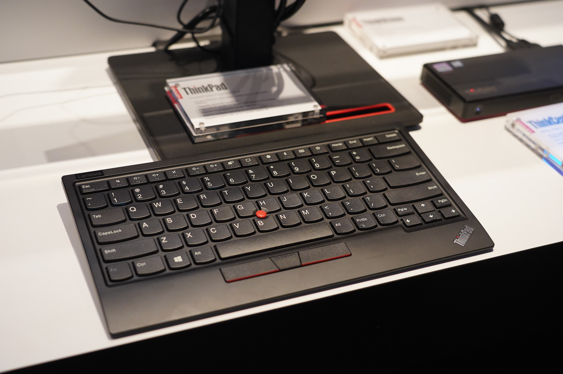 お手頃 ThinkPad　シンクパッド　トラックポイントキーボード　未使用　有線　日本語 PC周辺機器