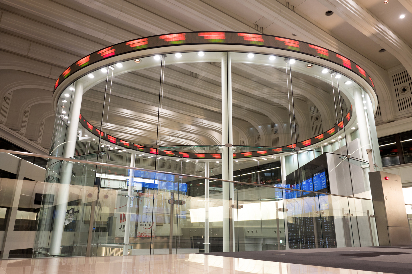 東証、障害で全株取引を停止 - PC Watch