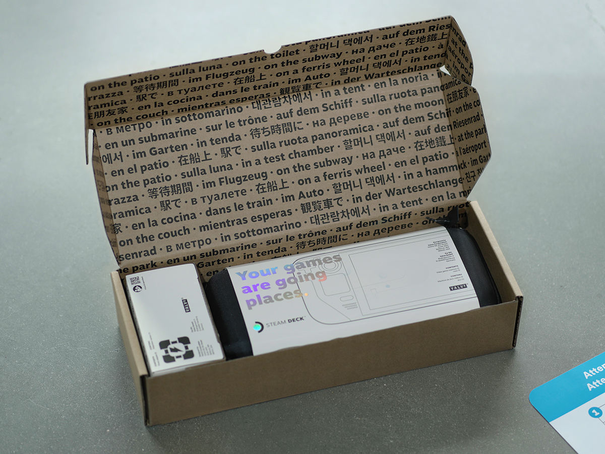 携帯ゲーム機「Steam Deck」のパッケージ公開。日本語も - PC Watch