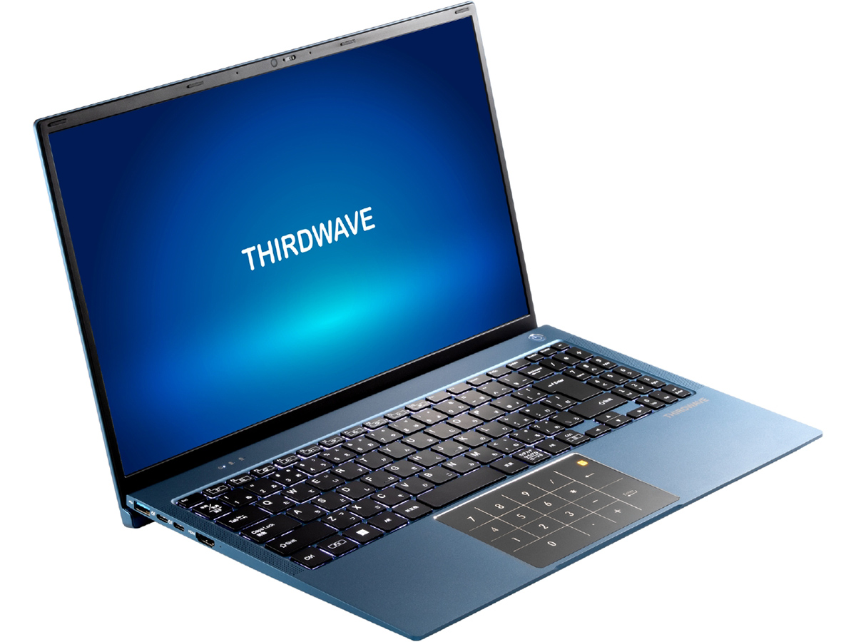 スタイリッシュで19.6mmキーピッチを確保した15.6型ノート。サード