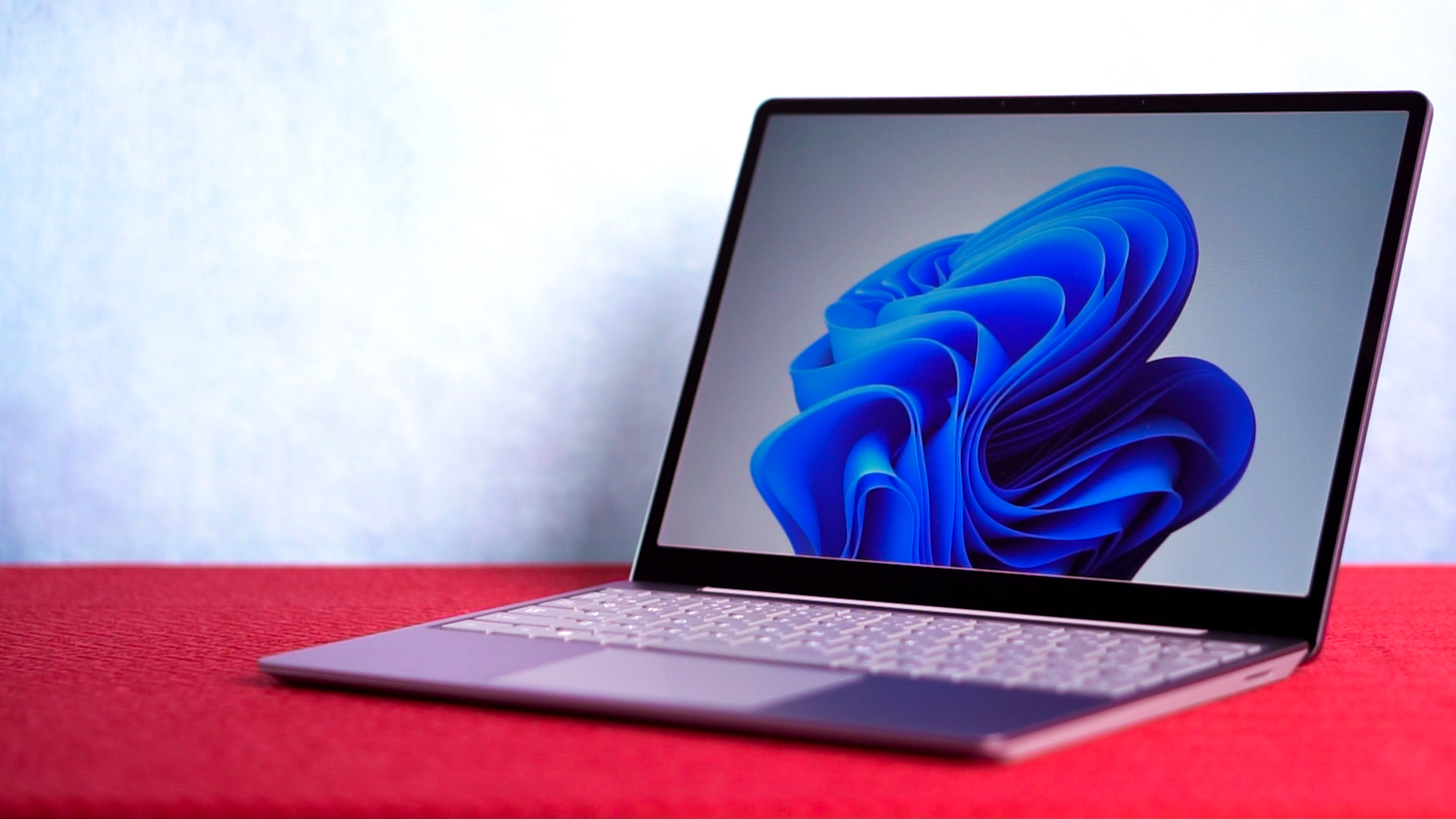 9万円台からの高コスパが魅力の「Surface Laptop Go 2」レビュー動画を ...
