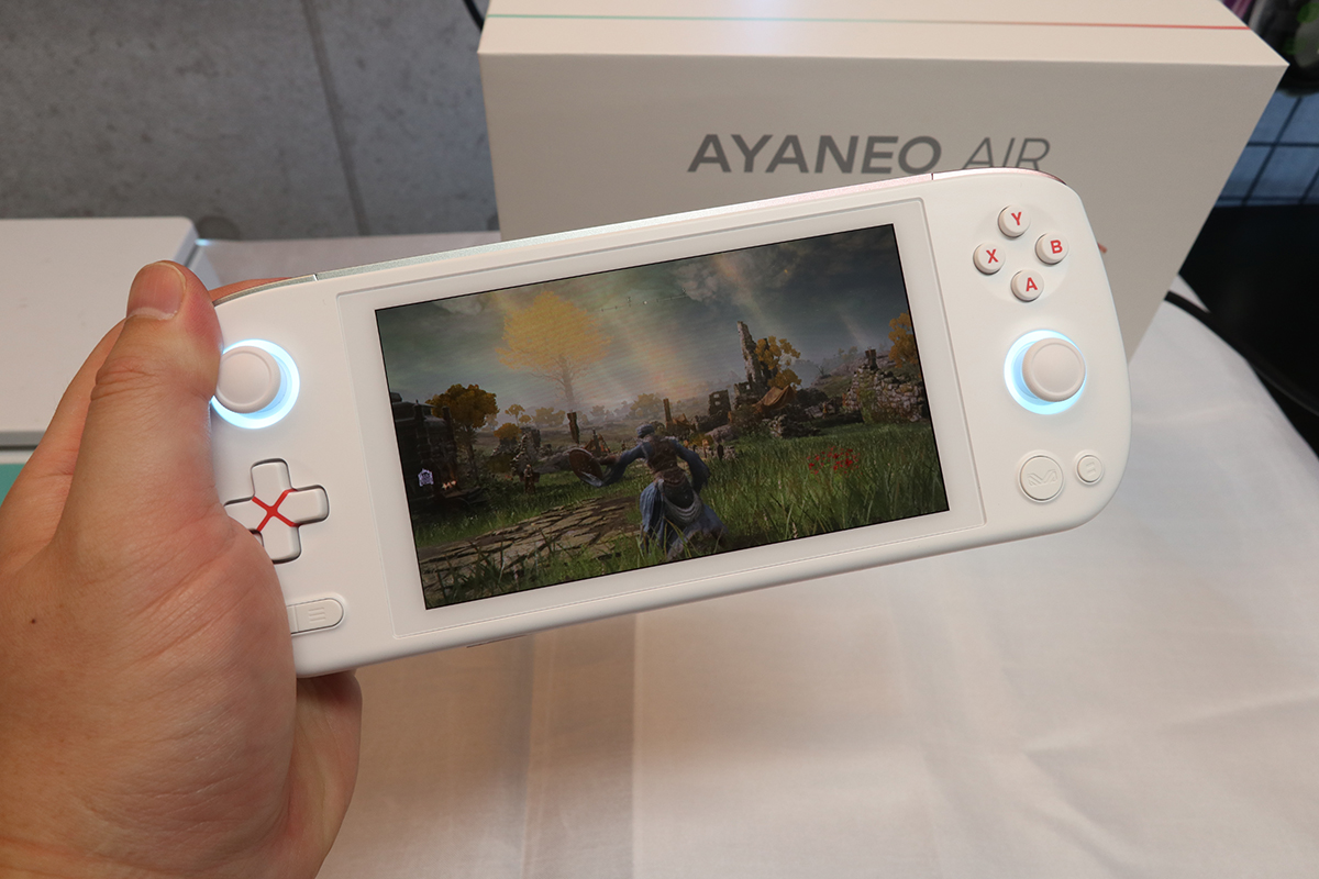 398gのWindowsゲーム機「AYANEO AIR」が9月16日発売 - PC Watch