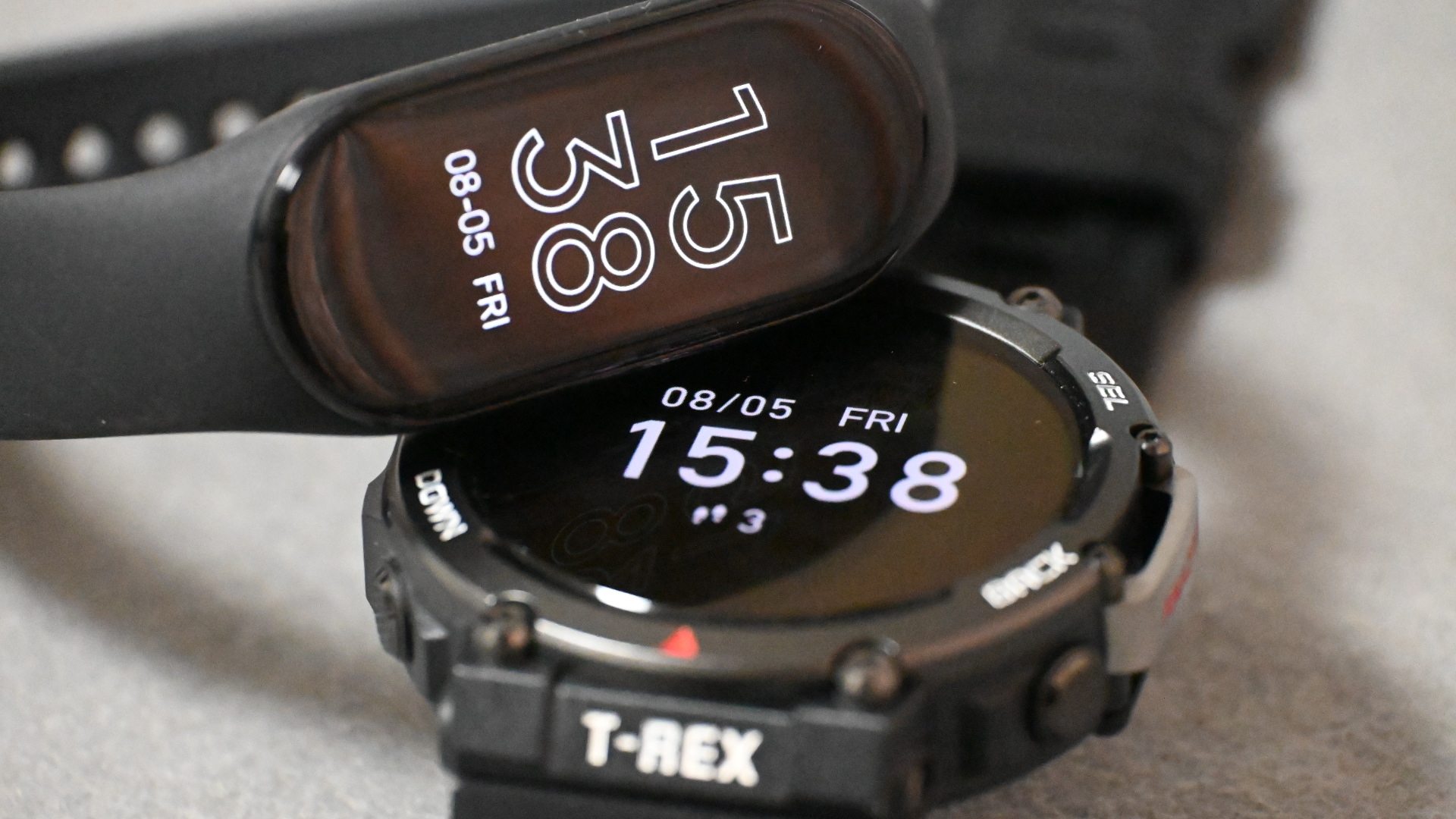 買い最安 【未開封】Amazfit T-Rex 2 スマートウォッチ - 時計