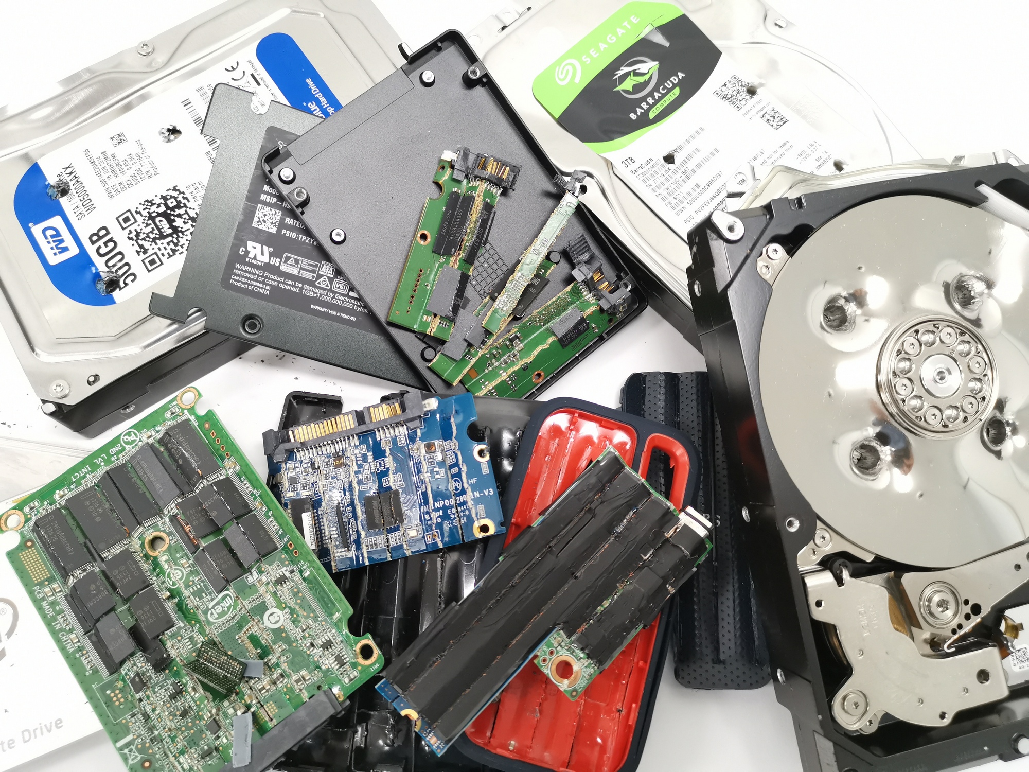 特集】SSDとHDD、その捨て方で本当に大丈夫？ノートPCの内蔵ストレージ