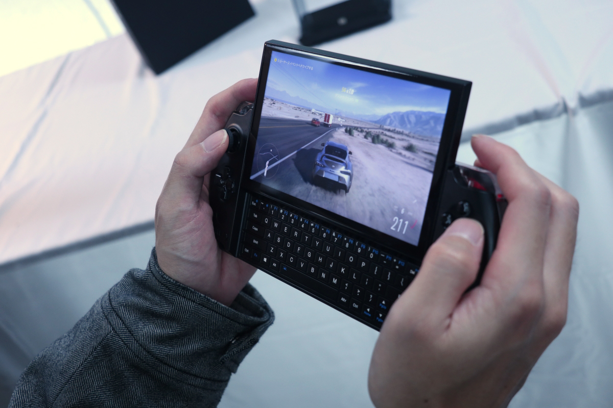 非公式PS Vita 2”こと「GPD WIN 4」が国内で予約開始。実機をじっくり