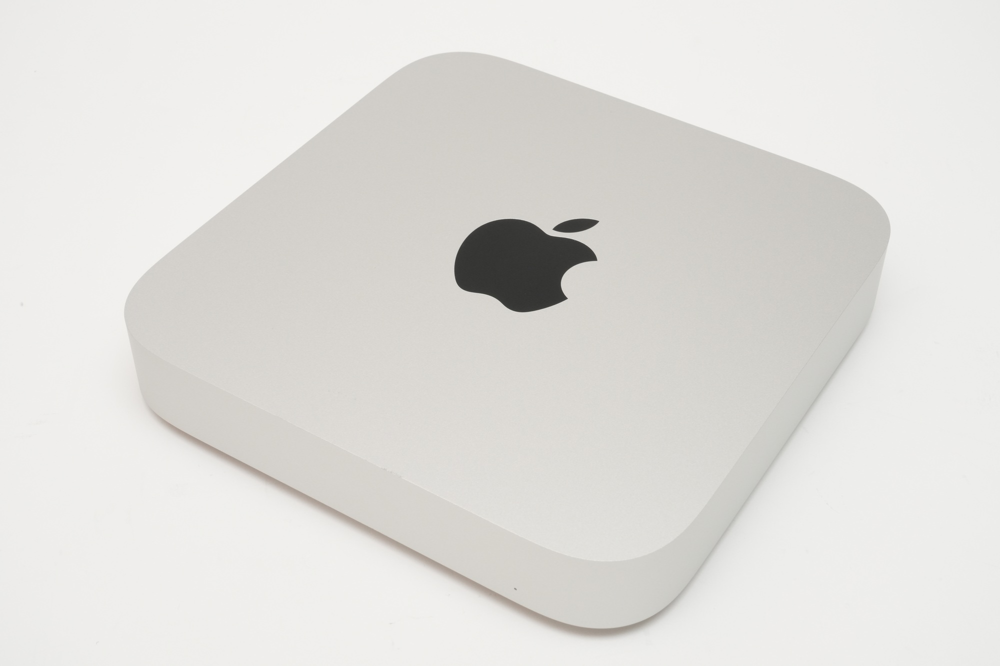 新品未開封、最新mac mini(late2020)