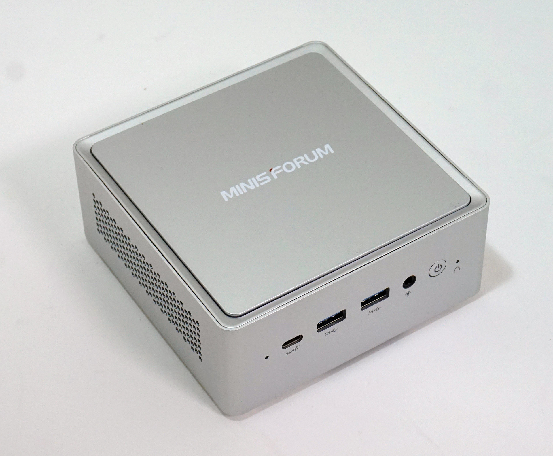 MINISFORUM Venus Series NPB7 ミニPC