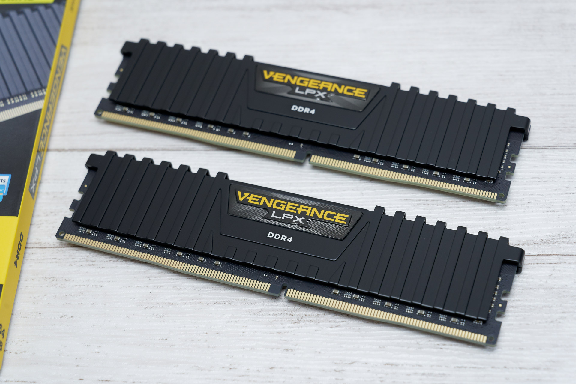 Corsair DDR4 2666 16GB2枚組ヒートシンク付スマホ/家電/カメラ