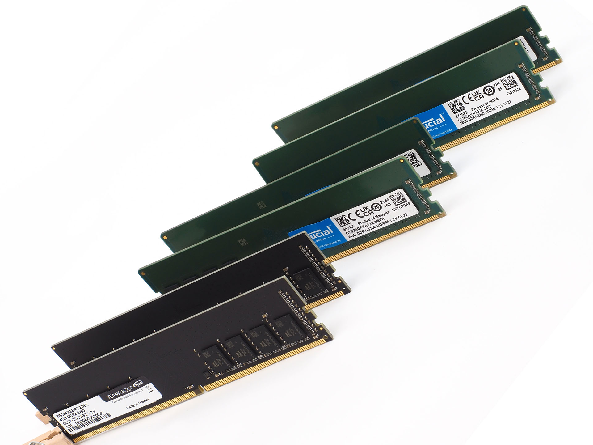 DDR4 PC メモリ 16GB*2 = 32GB-