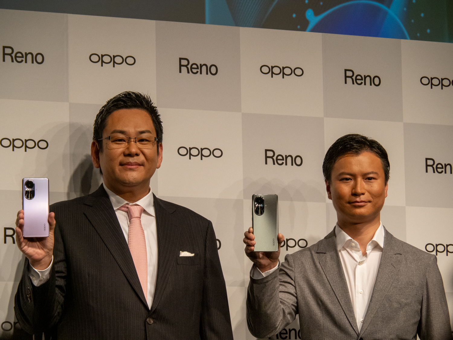 28分で満充電/4年間はバッテリ容量80%以上のスマホ「OPPO