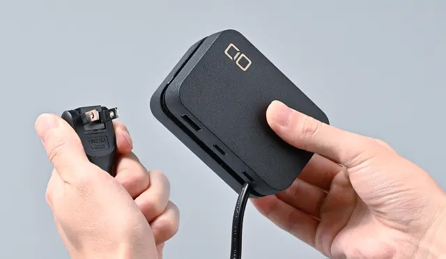 CIO、ケーブルを巻き付けられる、電源タップにもなるUSB充電器 - PC Watch