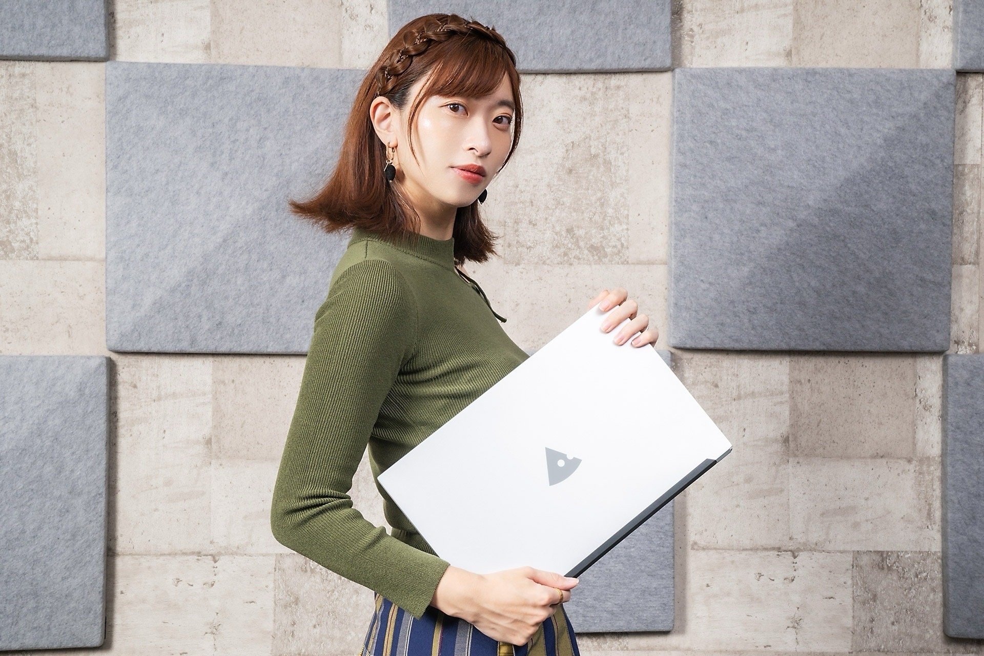 おうちノートは15.6型がオススメな理由。Core i7+メモリ16GBなのに12万
