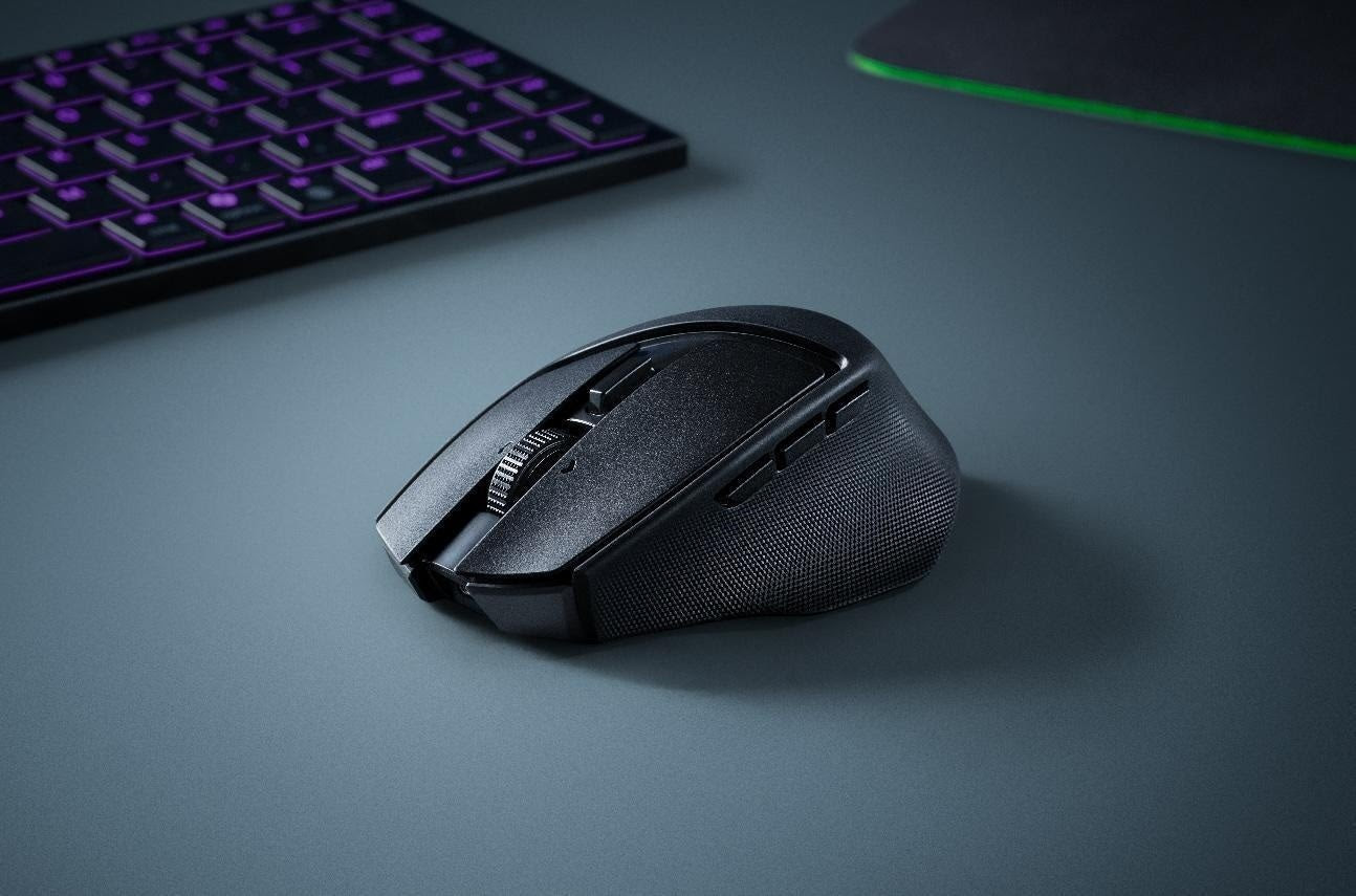 Razer Basilisk Mobile ワイヤレスゲーミングマウス Razer、やや重いBasiliskマウスを軽量化で76gに。ゲーミングマウス