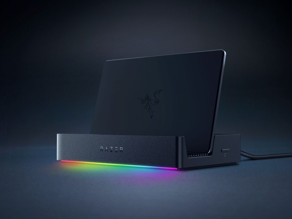 Razer、ハンドヘルドゲーミングPC向けドック - PC Watch