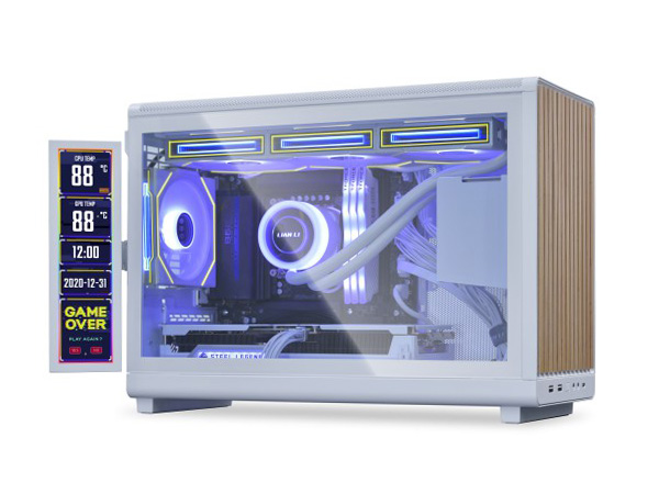 PCケースファンのマウントにも装着できる8.8型横長モニター。LIAN LI