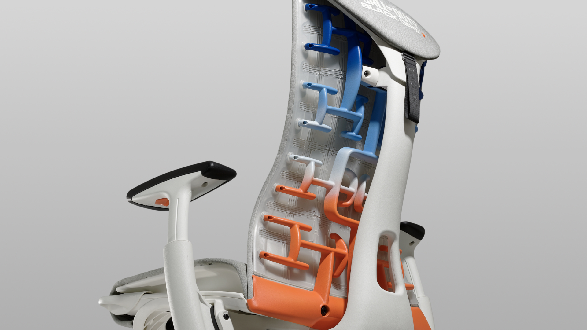 ハーマンミラー、CoD:BO7カスタムチェアをプレゼント！シーズン1開幕記念