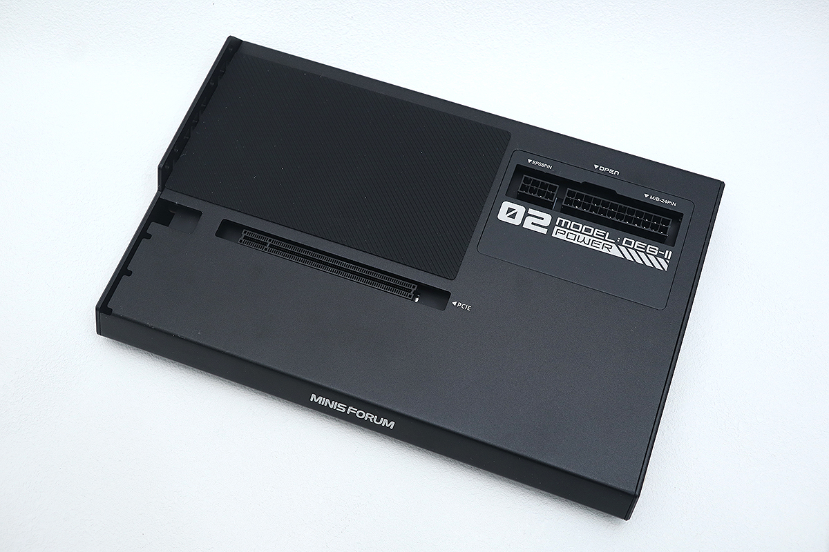 やじうまミニレビュー】いよいよeGPUもThunderbolt 5対応に