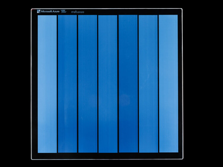 Microsoft、安価なガラスでも1万年データを保存できる技術