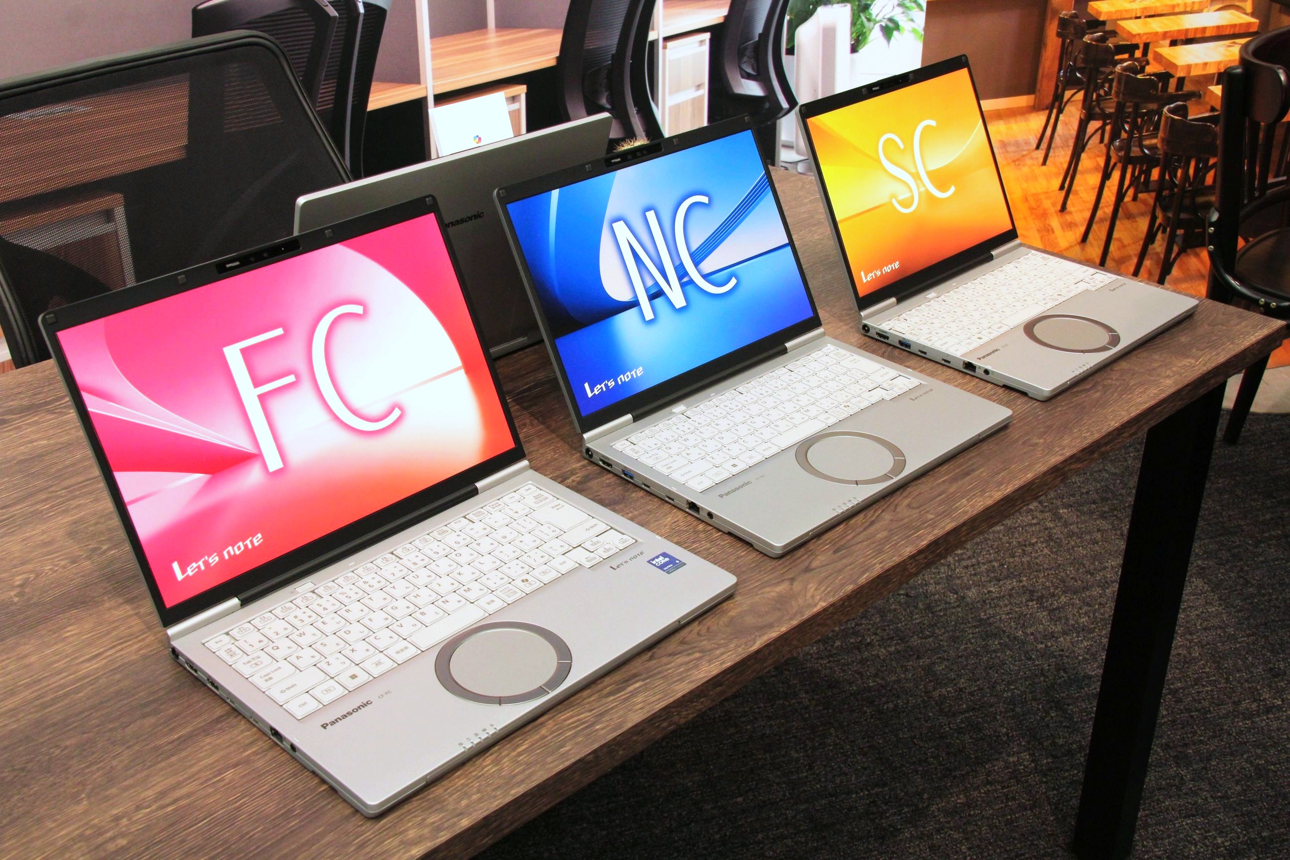 AI対応で13.3型追加。多様な働き方に最適な新型レッツノート