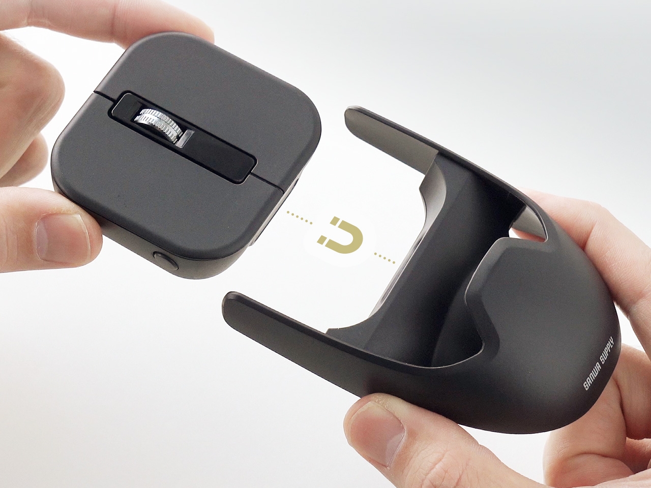 マグネット着脱で2サイズに変身する小型マウス