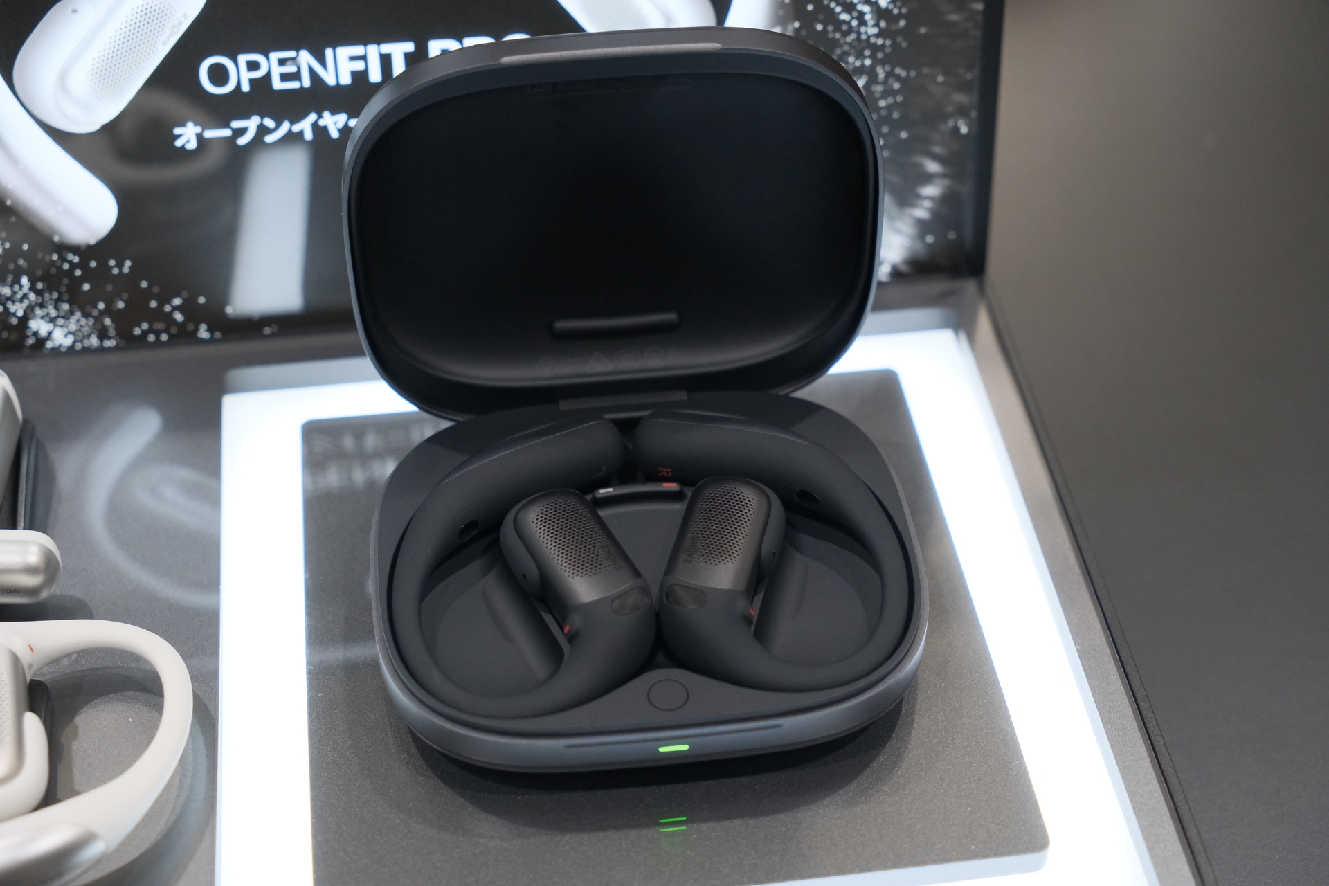 耳を塞がない開放感！Shokz OpenFit Proで、周囲の音を聞きながら高音質音楽やクリアな通話を体験