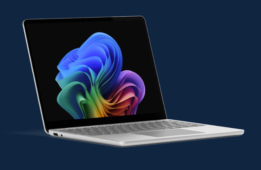 Core Ultraシリーズ3を搭載した新「Surface Laptop」。画面サイズ3種で展開