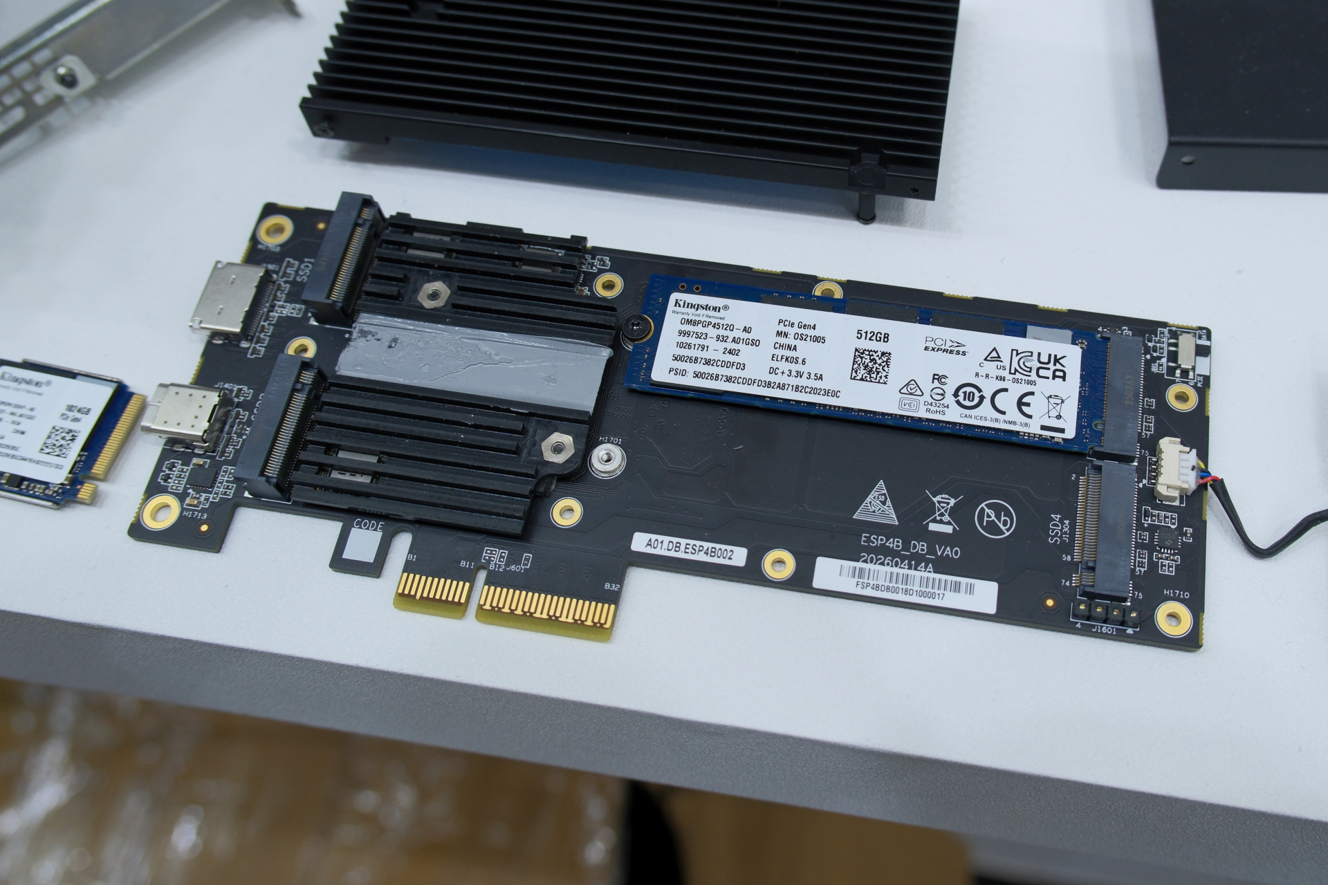 AMD B650チップセット搭載の拡張カード、M.2スロットやOCuLinkを増設