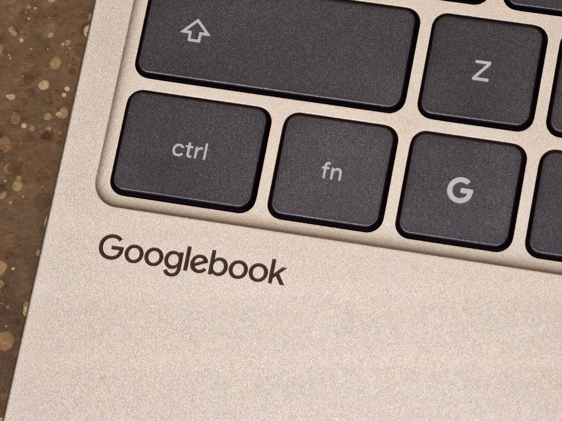 笠原一輝のユビキタス情報局】タスクバーはほぼWindows、Googlebookの